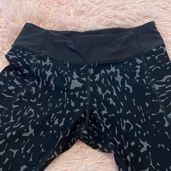 Lululemon Capri Leggings - Picture 5 of 5